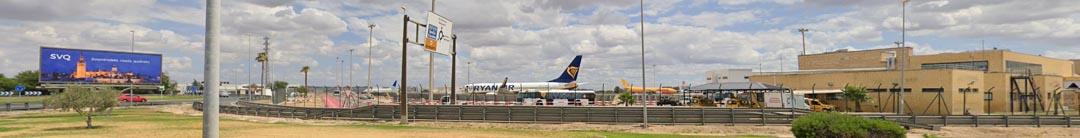 Valla en el aeropuerto de Sevilla